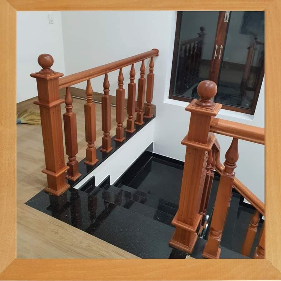 Mẫu cầu thang gỗ xoan đào được thi công cho khách hàng tại Đà Nẵng