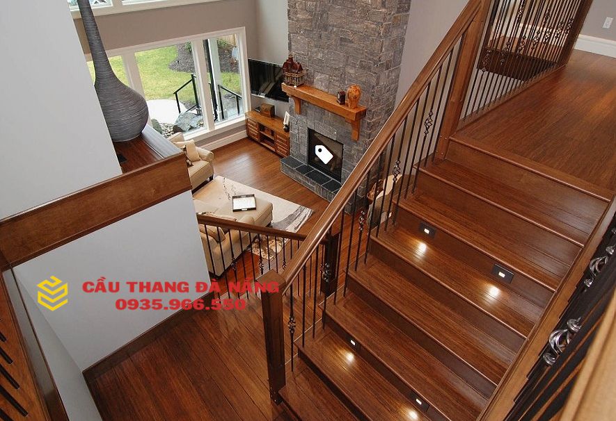 Mẫu cầu thang đơn giản, ấn tượng và rất cuốn hút