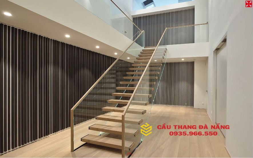lan can kinh cau thang 3