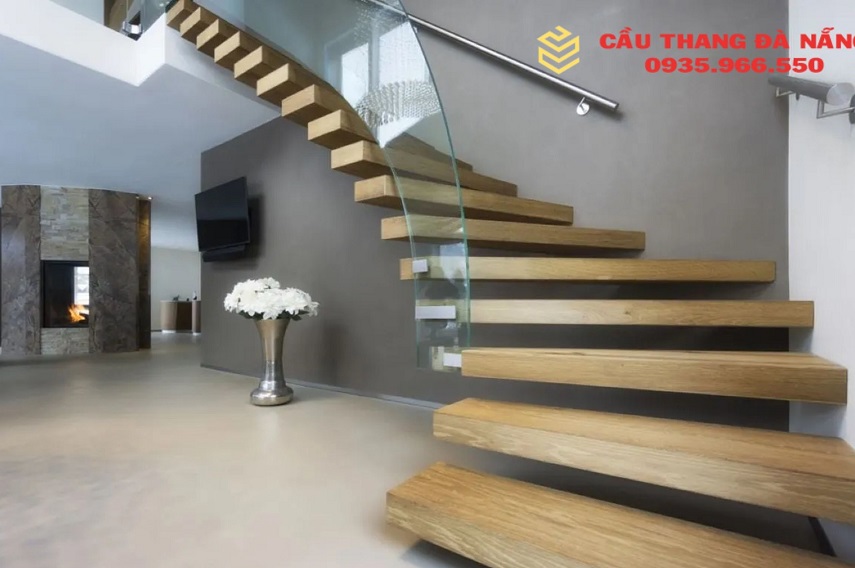 Mẫu cầu thang nhà lệch tầng trượt