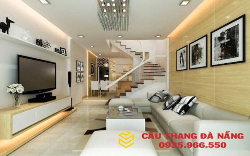 Mẫu cầu thang với sự kết hợp giữa mặt bậc ốp gỗ và tay vịn được bọc gỗ 