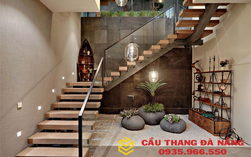 Quy trình thi công cầu thang kính chuẩn nhất Đà Nẵng hiện nay