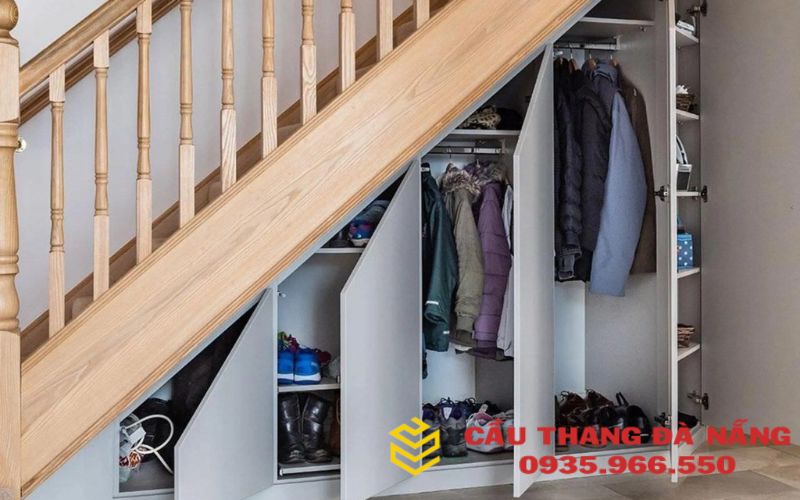 Sự tiện lợi của việc sư dụng gầm cầu thang đúng cách