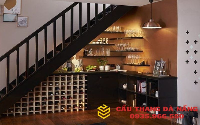Thiết kế gầm cầu thang đúng cách mang lại nhiều sự thuận tiện cho gia chủ 