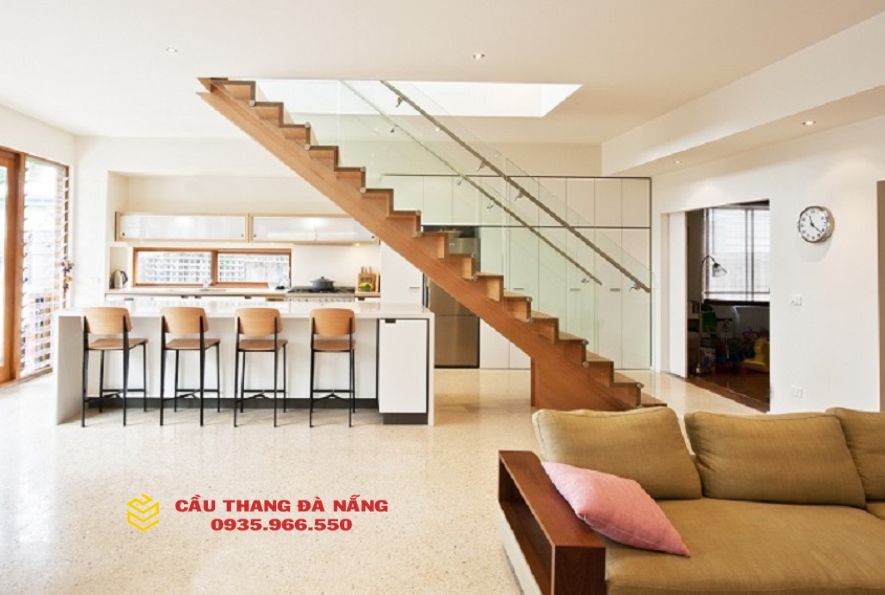 Mẫu cầu thang gác lửng làm bằng gỗ đẹp 