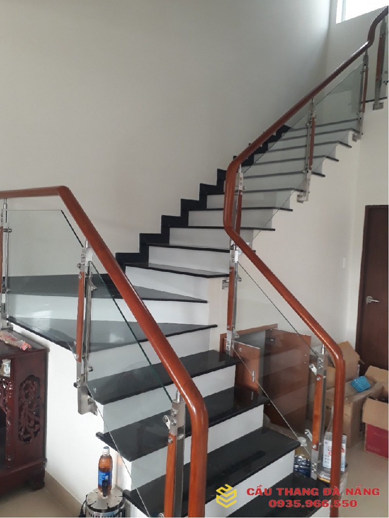 Thi Công Cầu Thang Tại Quận Sơn Trà Đà Nẵng