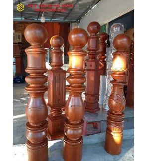 Trụ gỗ xoan đào tròn trơn