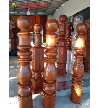 Trụ gỗ xoan đào tròn trơn